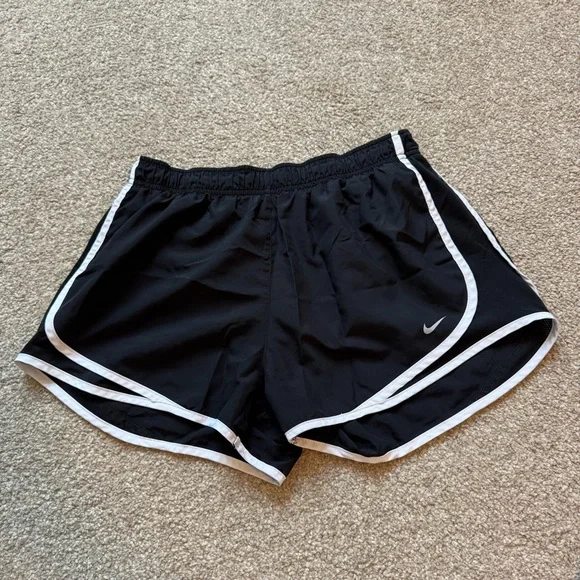 Women’s Nike Dri-Fit Running Shorts Bundle of 4 Shorts - Picture 2 of 9